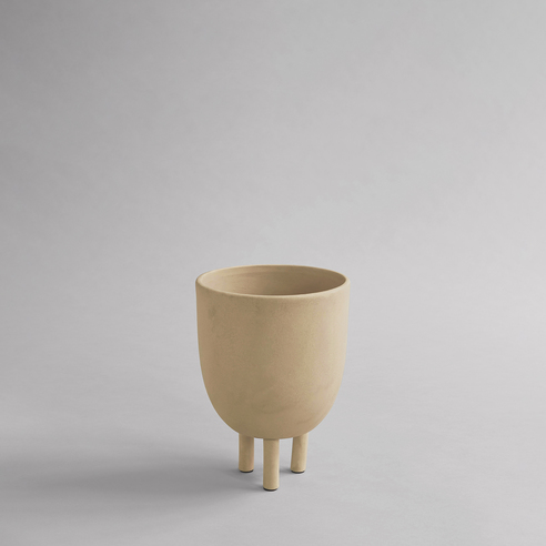 Umelecký ručne robený skulptúrny hrnček netradičného tvaru zo 100% keramiky.