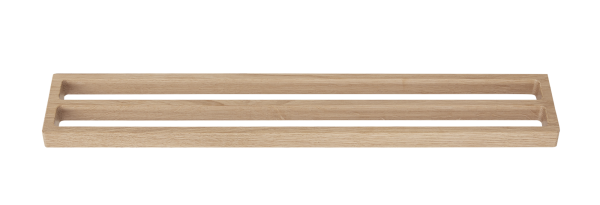 Klasický a elegantný vešiak na dva uteráky z dubového dreva v prírodnej farbe.