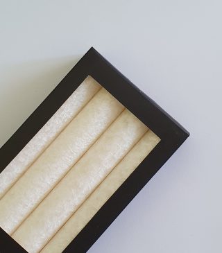 Stearínová sviečka s nádhernou štruktúrou vysoká 25 cm.