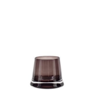 Jednoduchý a dizajnový sklenený svietníček na čajovú sviečku v tvare skoseného valca o priemer 7 cm v priesvitnej hnedej farbe.