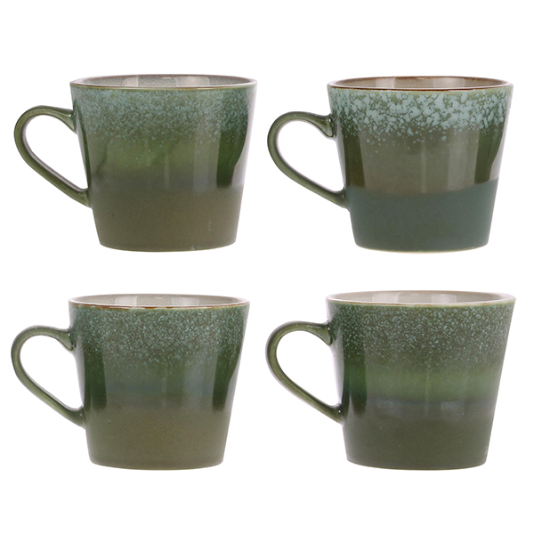 Dizajnový hrnček v zelenej farbe na kávu z kameniny inšpirovaný 70. rokmi ideálny do škandinávskej kuchyne. Objem 250 ml.