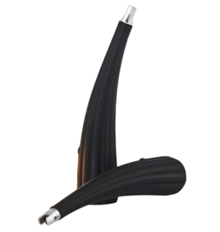Dizajnový a ergonomický stolný USB zapaľovač z čierneho plastu a nehrdzavejúcej ocele s nabíjaním cez USB kábel vysoký 21,3 cm.