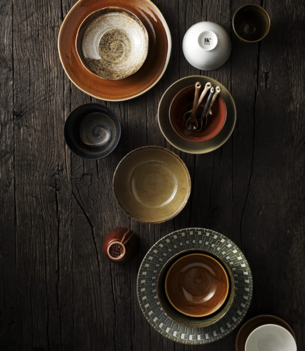 Kameninová miska MATCHA zo série Kyoto Ceramics inšpirovaná japonskými čajovými miskami v krásnych zemitých farbách o priemere 12,5 cm. Sada 3 ks.